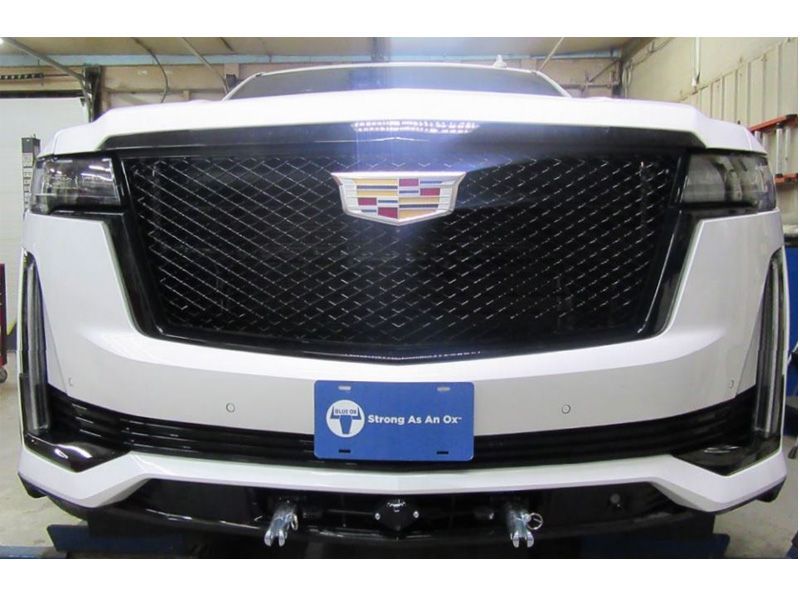 Load image into Gallery viewer, Blue Ox Ascent Tow Bar (7,500 lbs. tow capacity) & Baseplate Combo fits Select Cadillac Escalade (Includes ACC, Shutter, Night Vision, & Super Cruise) (No Diesel)