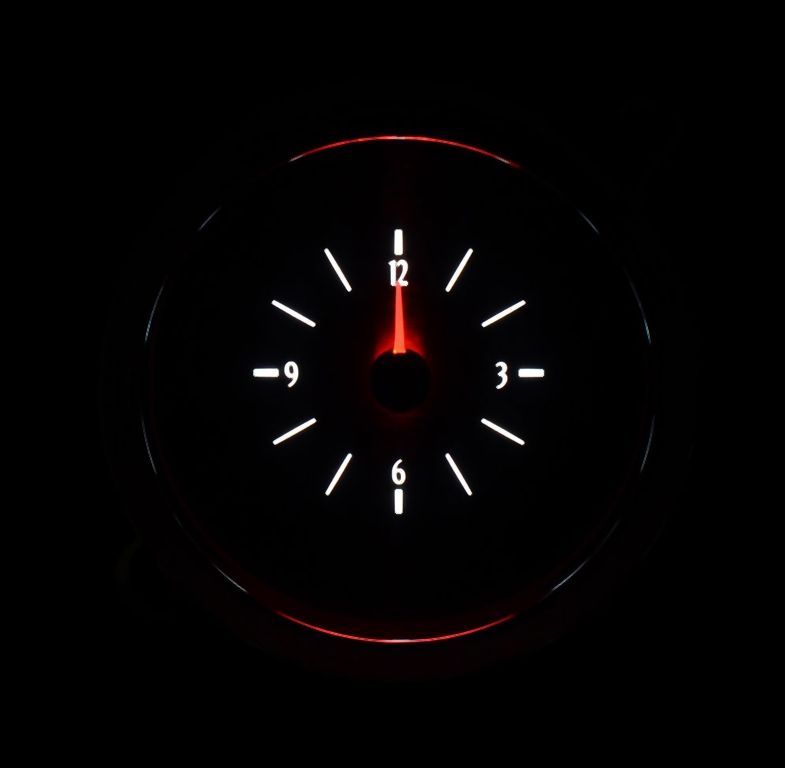 Load image into Gallery viewer, Dakota Digital 1942-1948 Analog Clock Ford Car Analog Clock For VHX Gauge Kit VLC-42F