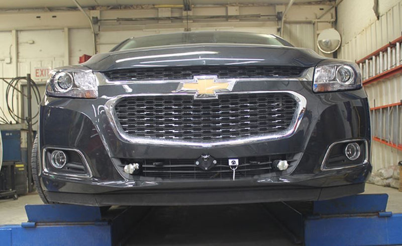 Load image into Gallery viewer, Blue Ox Avail Tow Bar (10,000 lbs. cap.) & Baseplate Combo fits 2014-15 Chevrolet Malibu (All Models) (No Active Shutter or E-Assist) & 2016 Chevrolet Malibu Limited (LS/LT/LTZ) (No Active Shutter or E-Assist)
