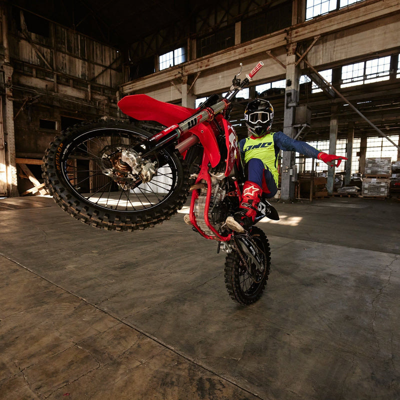 Load image into Gallery viewer, One Industries X197 Halt Red Gloves