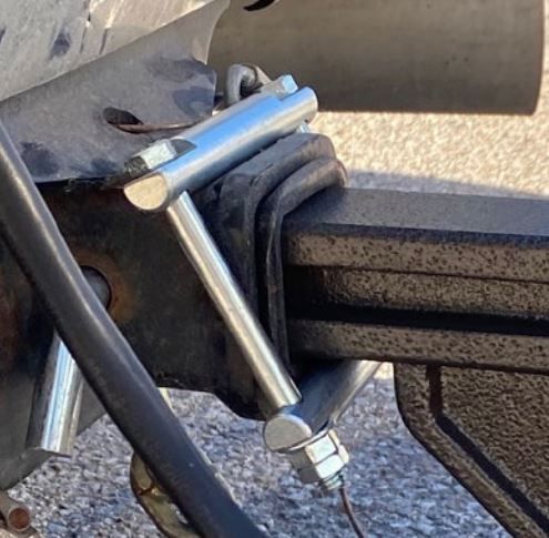 Load image into Gallery viewer, Blue Ox Single Pull Immobilizer, fits 2 Inch Receivers