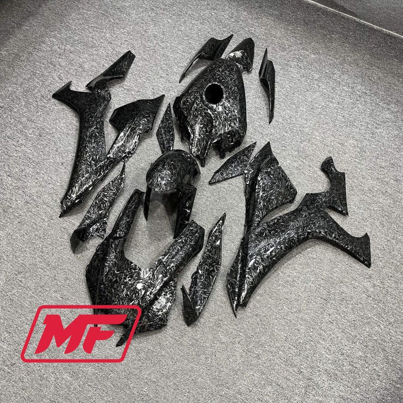 Load image into Gallery viewer, Monster Fairings Full Kit Yamaha R1 20-23 Forged Carbon Fiber Style + Windshield + Gas Tank Cover
