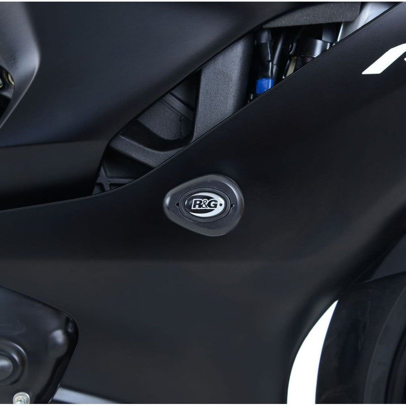 Load image into Gallery viewer, R&amp;G Racing Black Aero Style Crash Protection Bobbins For 2017-2020 Yamaha YZF R6
