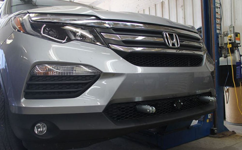 Load image into Gallery viewer, Blue Ox Alpha 2 Tow Bar (6,500 lbs. cap.) &amp; Baseplate Combo fits 2016 Honda Pilot
