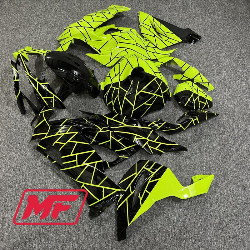 Load image into Gallery viewer, Monster Fairings Full Kit Kawasaki ZX6R 19-23 Gloss Black &amp; High Vis Yellow Split + Windshield + Gas Tank Cover
