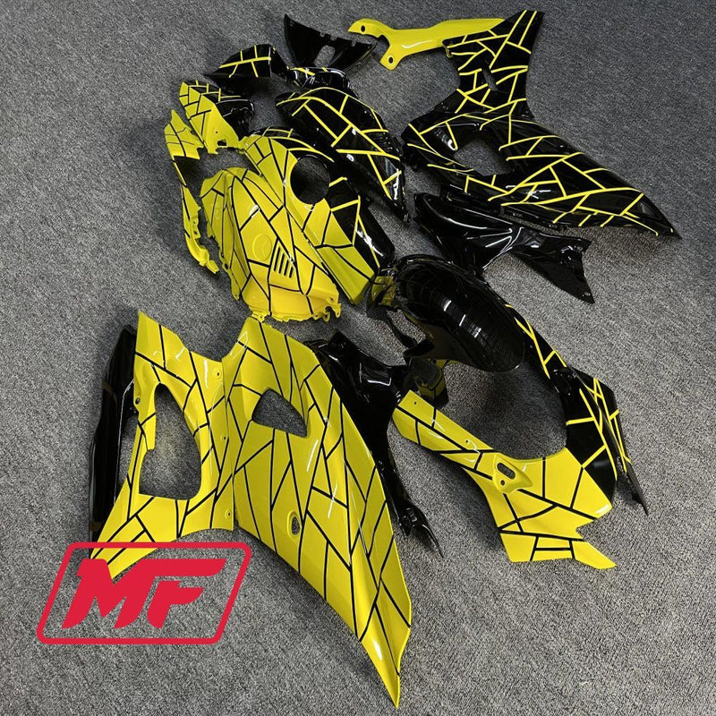 Load image into Gallery viewer, Monster Fairings Full Kit Yamaha R7 21-23 Yellow and Black Split + Windshield + Gas Tank Cover
