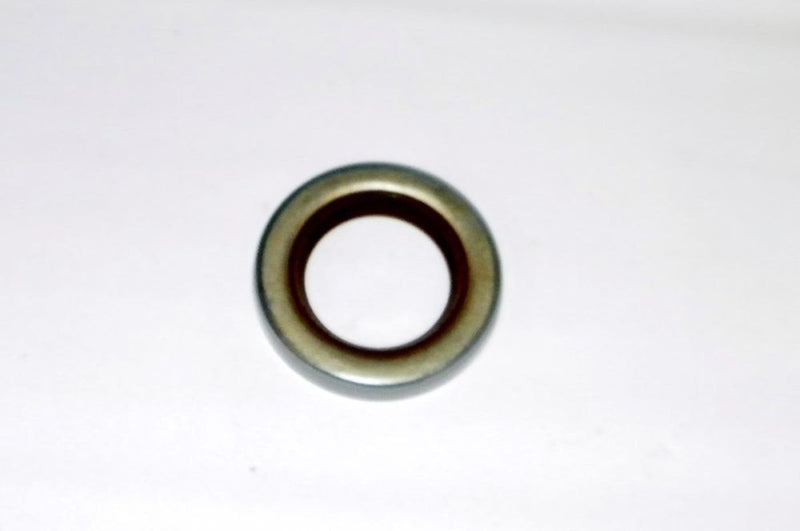 Load image into Gallery viewer, WSM Crankshaft Oil Seal for Mercury / Mariner 15 - 25 Hp 79-06 550-28
