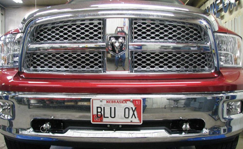 Load image into Gallery viewer, Blue Ox Avail Tow Bar (10,000 lbs. cap.) &amp; Baseplate Combo fits 2009-2017 Dodge Ram Pickup 1500 (no Sport)
