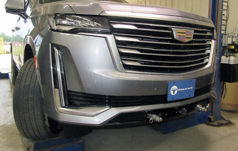 Load image into Gallery viewer, Blue Ox Ascent Tow Bar (7,500 lbs. tow cap.) &amp; Baseplate Combo fits Select Cadillac Escalade Diesel (Includes ACC, Turbo, &amp; Lower Shutters)
