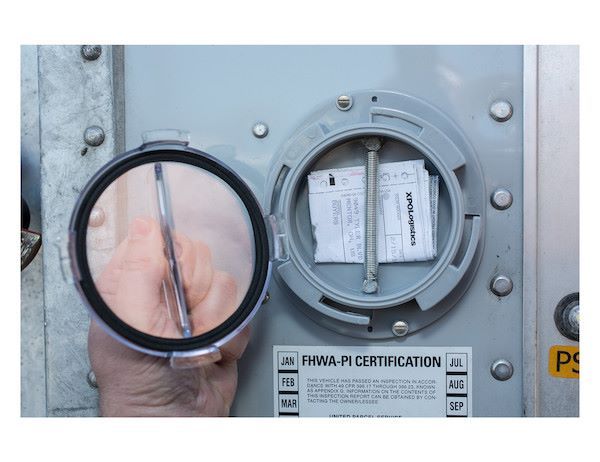 Load image into Gallery viewer, Plastic Document Holder, Round with Clear Cover
