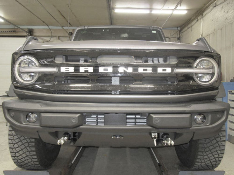 Load image into Gallery viewer, Blue Ox Avail Tow Bar (10,000 lbs. capacity) &amp; Baseplate Combo fits Select Ford Bronco with STANDARD BUMPER (without D&#39;Rings)
