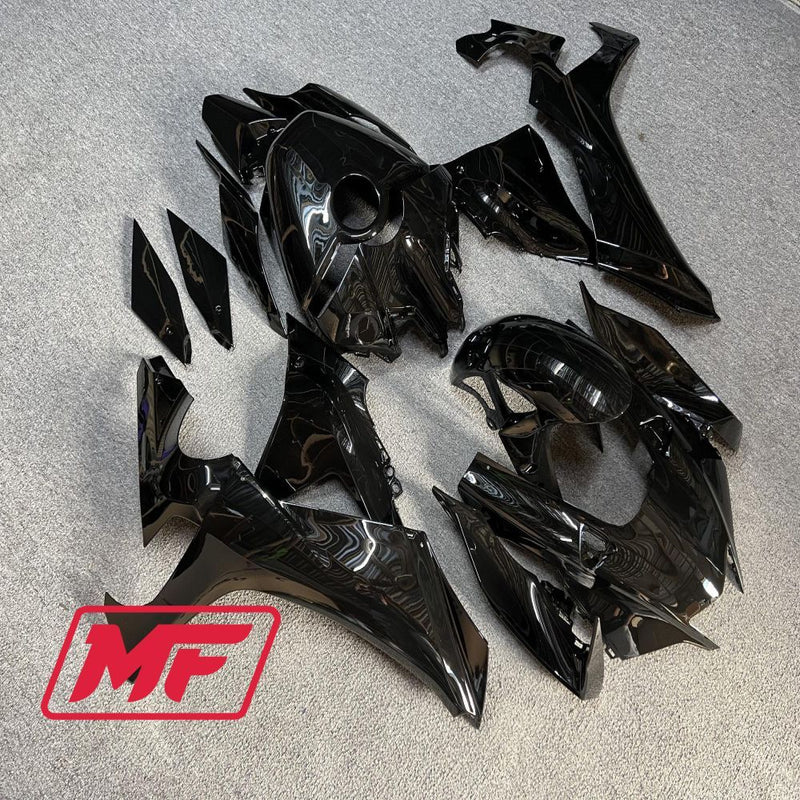 Load image into Gallery viewer, Monster Fairings Full Kit Yamaha YZF R1 20-24 Gloss Black + Windshield + Gas Tank Cover

