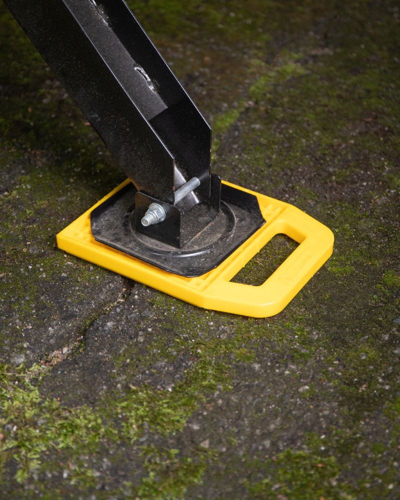 Load image into Gallery viewer, Camco RV Stabilizer Jack Pads - 6 3/16&quot; x 6 3/16&quot; Support Area - 4-Pack - Yellow - Made in the USA
