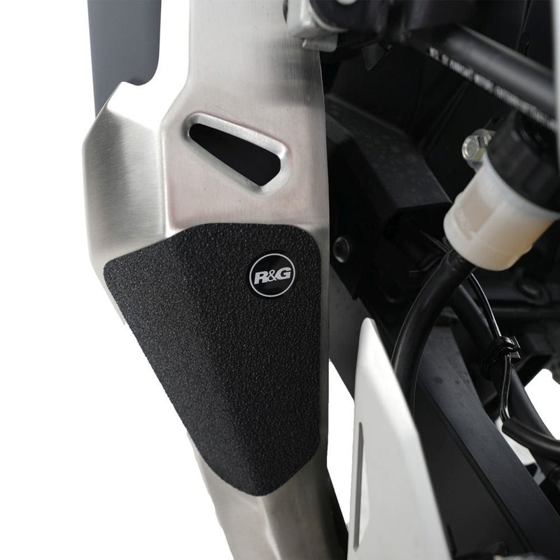 Load image into Gallery viewer, R&amp;G Racing Black Boot Guard Kit For 2018-2020 Kawasaki Ninja 250
