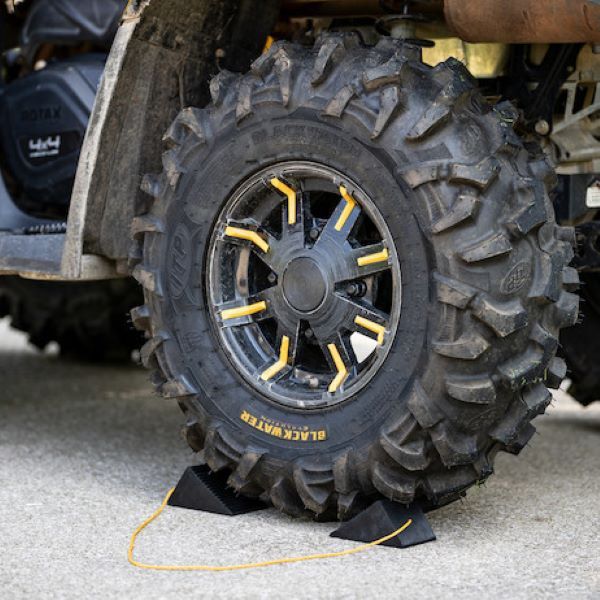 Load image into Gallery viewer, Buyers Mini Rubber Wheel Chock Set

