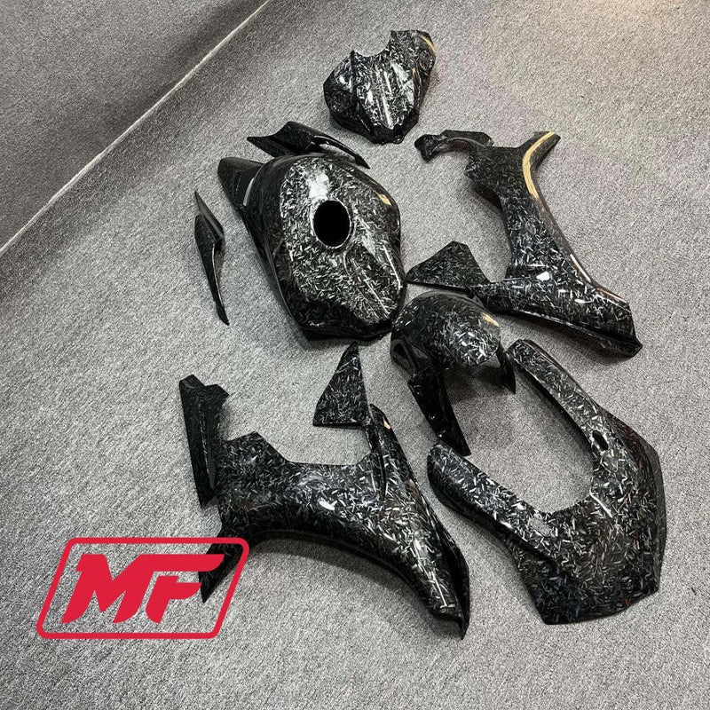 Load image into Gallery viewer, Monster Fairings Full Kit Yamaha R1 15-19 Forged Carbon Fiber Style + Windshield + Gas Tank Cover
