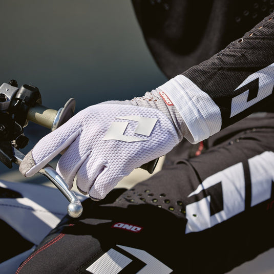 One Industries V197 Ice White Gloves