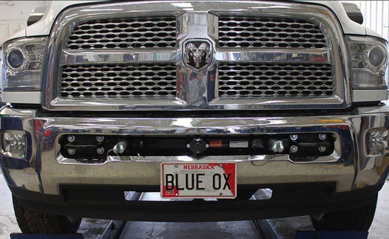 Load image into Gallery viewer, Blue Ox Avail Tow Bar (10,000 lbs. cap.) &amp; Baseplate Combo fits 2003-2018 Ram 2500/3500 Pickups
