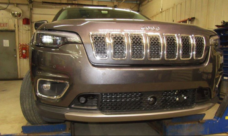 Load image into Gallery viewer, Blue Ox BX1144 Baseplate fits Jeep Cherokee Aluminum Bumper w/out Tow Hooks (Includes ACC, Shutters, &amp; Tech. Pkg.) (2-Speed Transfer Case)
