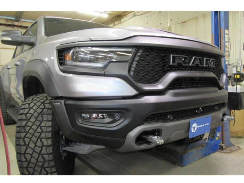Load image into Gallery viewer, Blue Ox Ascent (7,500 lb) Tow Bar &amp; Baseplate Combo fits Select RAM 1500 TRX (Includes Adaptive Cruise Control &amp; Turbo)
