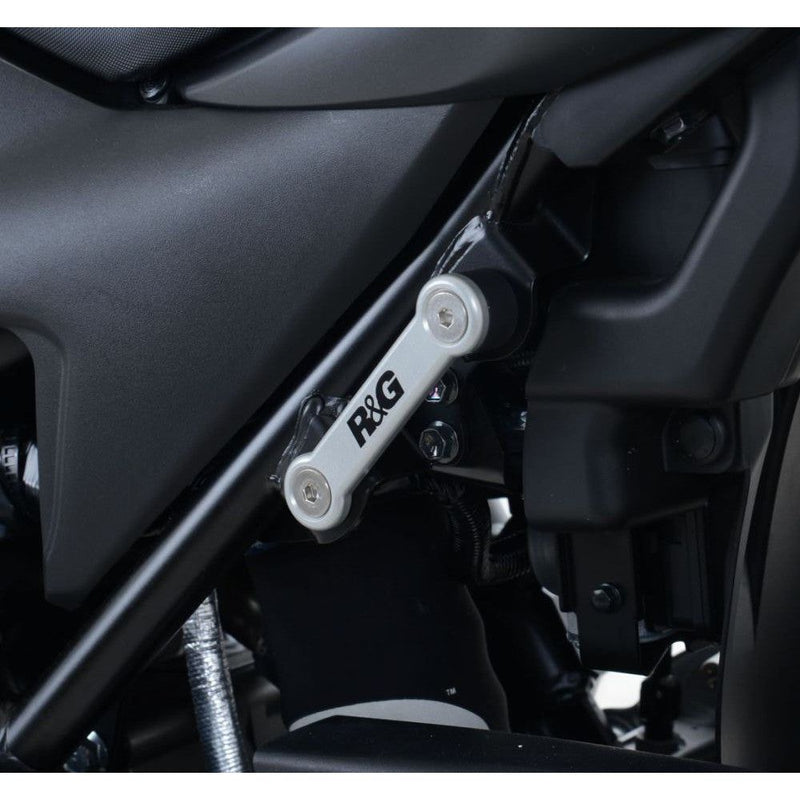 Load image into Gallery viewer, R&amp;G Racing Black Footrest Delete Blanking Plates For 2016-2018 Suzuki SV650 Unfaired

