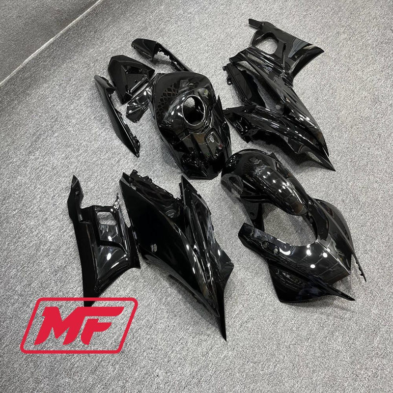 Load image into Gallery viewer, Monster Fairings Full Kit Yamaha R3 19-22 Gloss Black + Windshield + Gas Tank Cover
