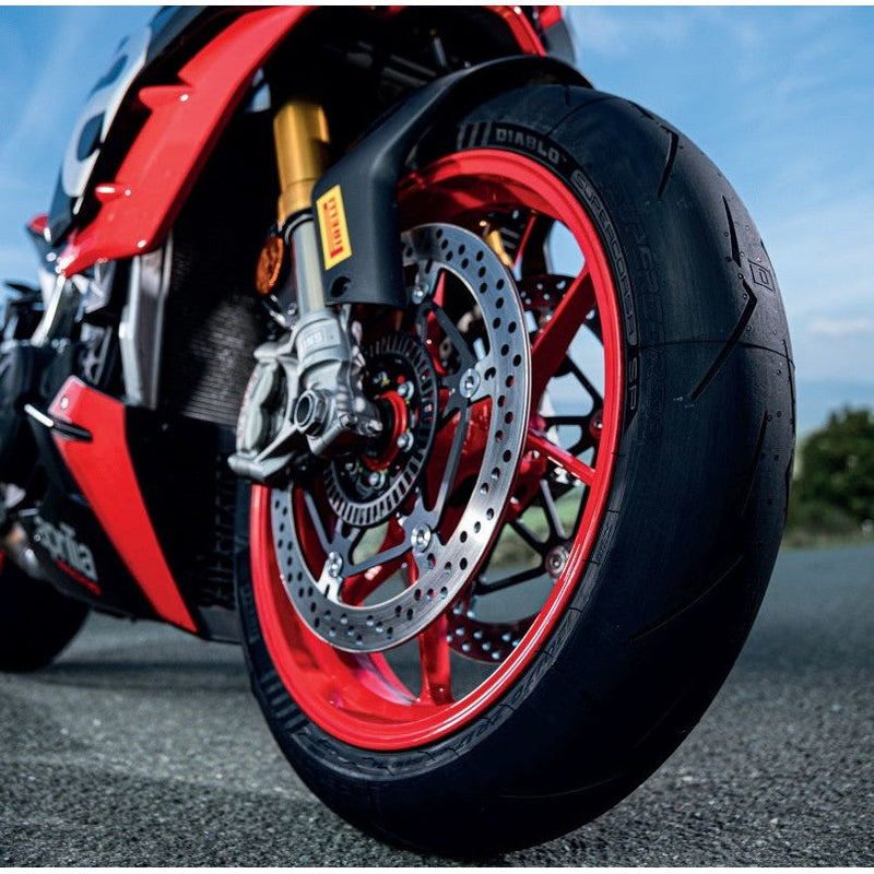 Load image into Gallery viewer, Pirelli 150/60-17 Diablo Rosso IV Tire 3979000
