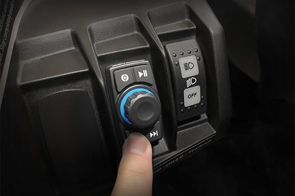 Load image into Gallery viewer, SSV Works Universal Rocker-Switch Audio-System 200-WP-MRB2R
