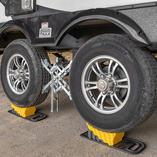 Curved Camper/RV Leveler & RV Wheel Chock - Heavy-Duty Honeycomb Design - Compatible w/Trailers Up to 30,000 lb - 1-Pack