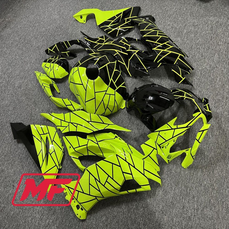 Load image into Gallery viewer, Monster Fairings Full Kit Kawasaki ZX6R 19-23 Gloss Black &amp; High Vis Yellow Split + Windshield + Gas Tank Cover
