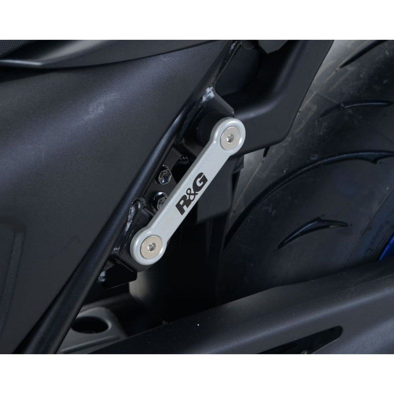 Load image into Gallery viewer, R&amp;G Racing Black Footrest Delete Blanking Plates For 2016-2018 Suzuki SV650 Unfaired
