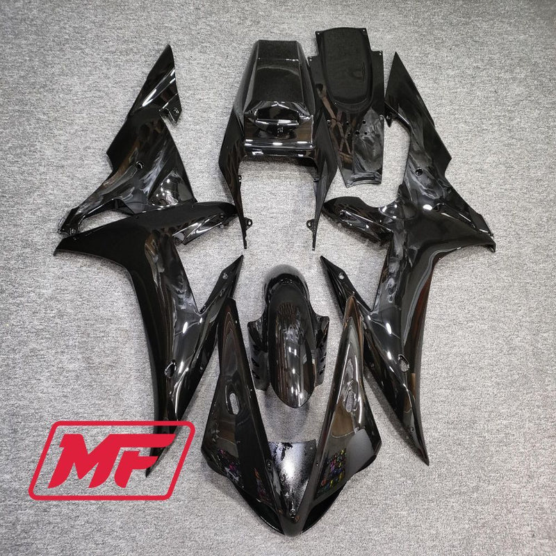 Load image into Gallery viewer, Monster Fairings Full Kit Yamaha R1 02-03 Gloss Black + Windshield + Gas Tank Cover
